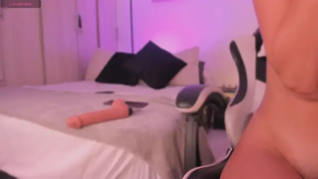 ChloeMoreti's cam snapshot