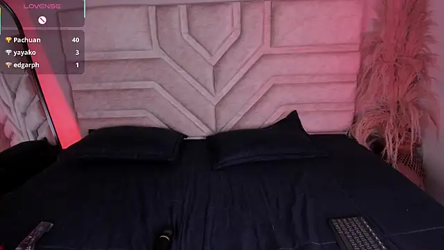 Rebeca_Williams_'s cam snapshot