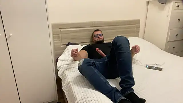 BrianJohnson_'s cam snapshot