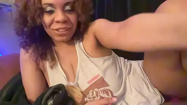 Sanaawest's cam snapshot