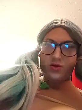 sissytrapdolly24 live sex cam