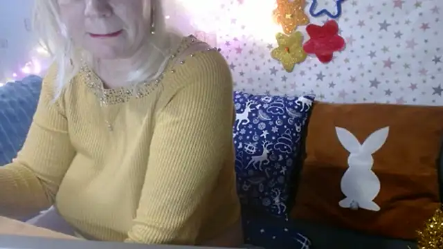 QueenLana's cam snapshot