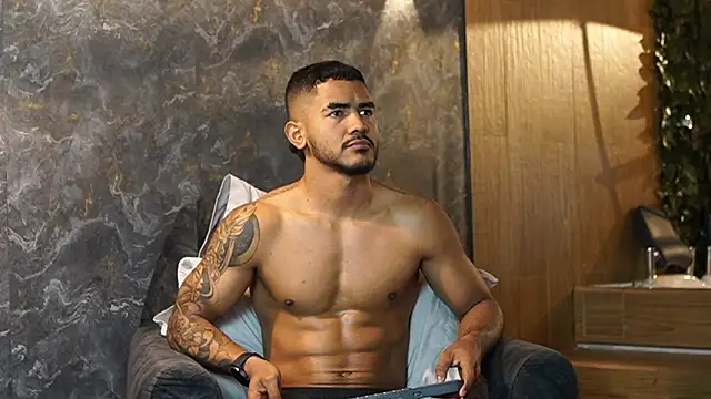 Reik_Vonn live sex cam