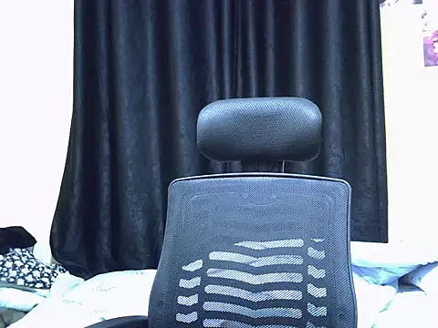 Horny-slut_'s cam snapshot