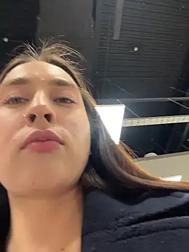 Holly_Play's cam snapshot