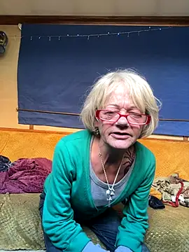 ladyboatlady's cam snapshot