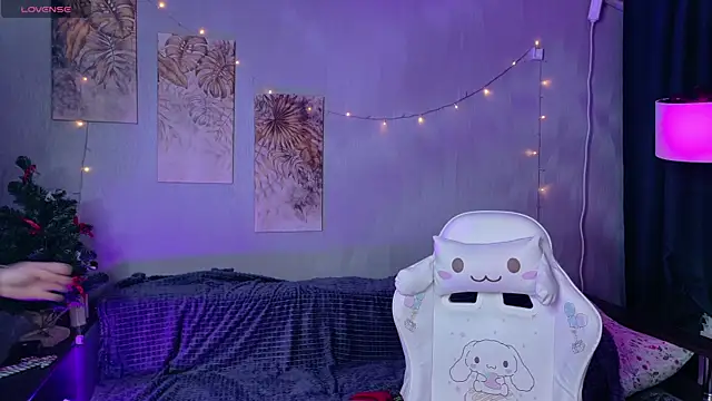 KikiMoor's cam snapshot