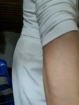 Basanis68's cam snapshot