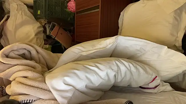 18yoteenvirgin's cam snapshot