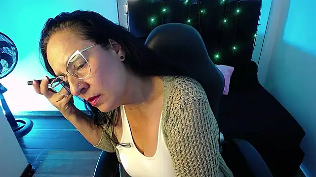 KiaraFoster's cam snapshot