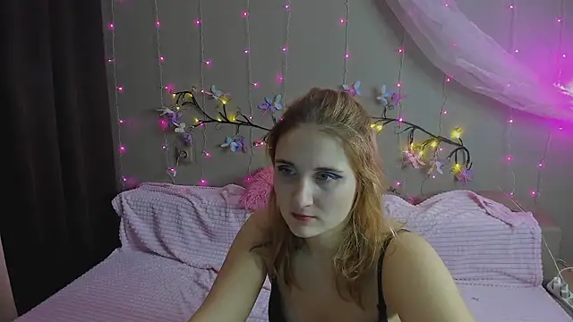 Miss_Elsa_'s cam snapshot