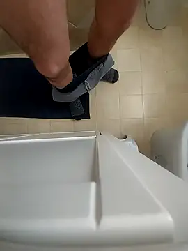 Cazzettostorto99 live sex cam