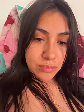 miel_latina's cam snapshot