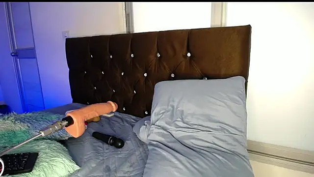 Sweet_hot_mia's cam snapshot