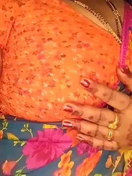 Divyahoty's cam snapshot