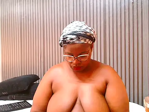 ROYALASS25's cam snapshot