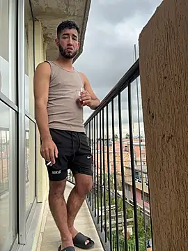 liam_bronw's cam snapshot