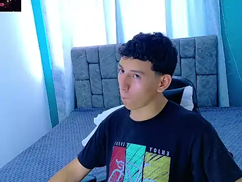 FelipeGonzalezz's cam snapshot