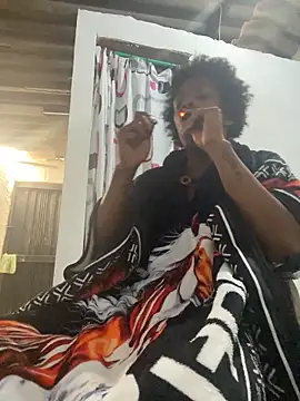 Larry-n-clouds's cam snapshot