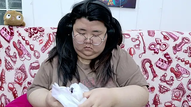 Nadine_asian live sex cam