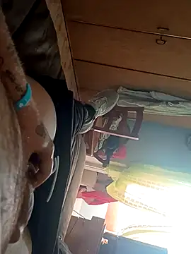 ziopaglia's cam snapshot