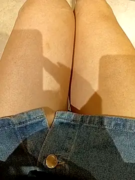 Baby-Linh's cam snapshot