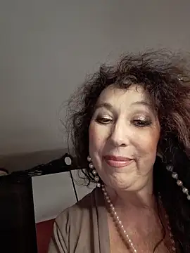 GypsyEsmeralda live sex cam