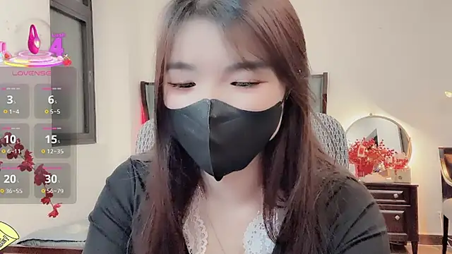 Caryln-Bun live sex cam