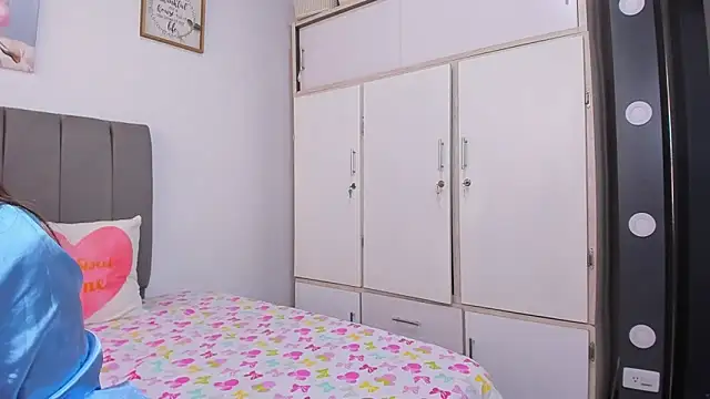 naughtyloverss live sex cam