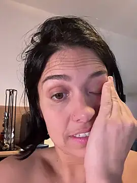 LaPetiteKim live sex cam