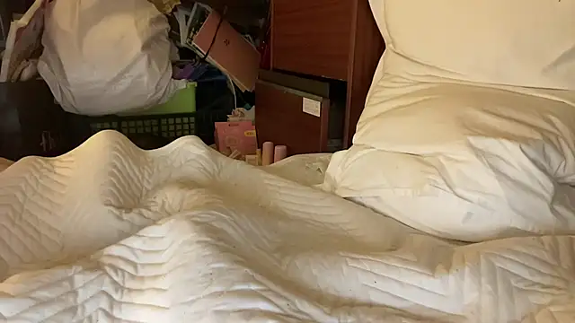 18yoteenvirgin's cam snapshot