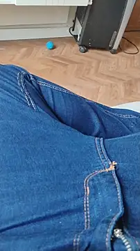 LeoMaduroSP live sex cam