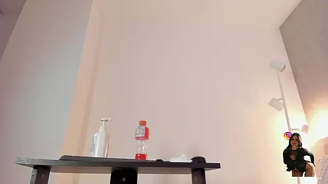 roxannegomez live sex cam