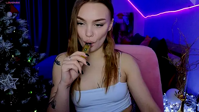 KitsyMoore's cam snapshot