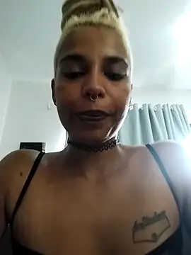 Helenoir live sex cam