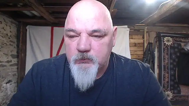 Newfiesausage1972 live sex cam