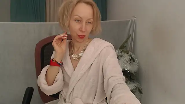 LuxuryNika live sex cam