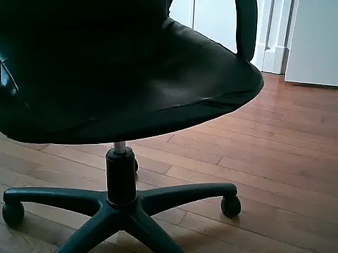 lovedoggy03's cam snapshot