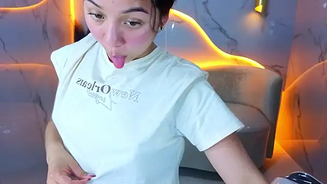 Sofi_Adams_Tx's cam snapshot