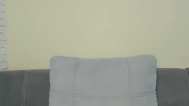 ElleLuv_'s cam snapshot