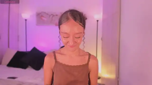 ChloeMoreti's cam snapshot