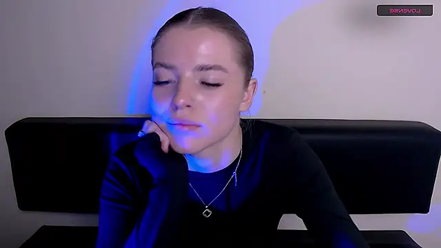 MissOliviaa_'s cam snapshot