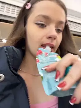 KittyQueeny's cam snapshot