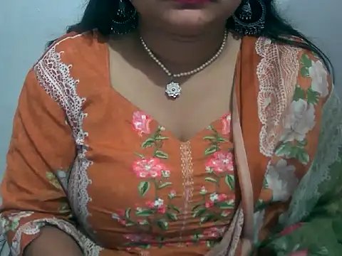 Saniya_K's cam snapshot