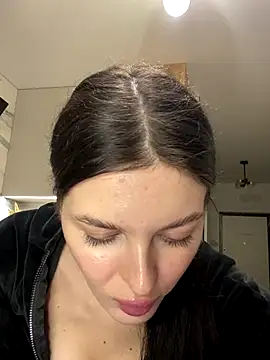 little_belucci's cam snapshot