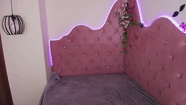 _Emily_rosee_'s cam snapshot