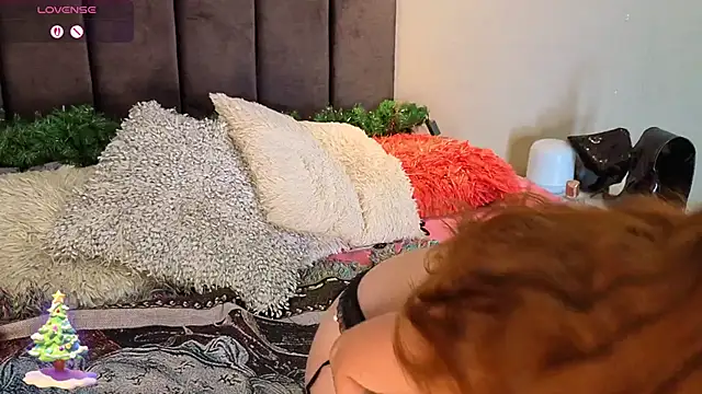 HelenaCole-'s cam snapshot