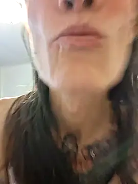 MaitressePomme3 live sex cam