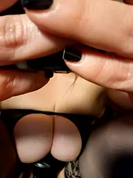 AryaSummersReal's cam snapshot