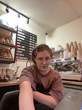 cinnabon_'s cam snapshot